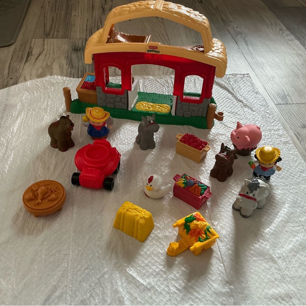 Vintage Fisher-Price Little People Farm Playset barn animals lot 15